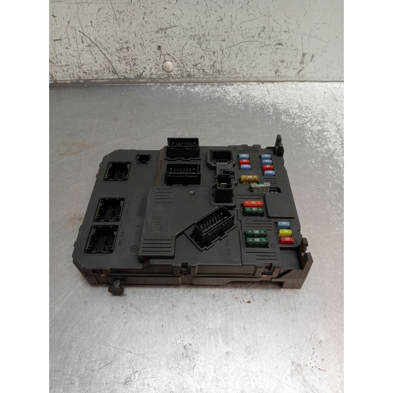 Recambio de caja reles / fusibles para citroën xsara picasso (n68) 1.6 hdi referencia OEM IAM 9657999780 BSIE0200 