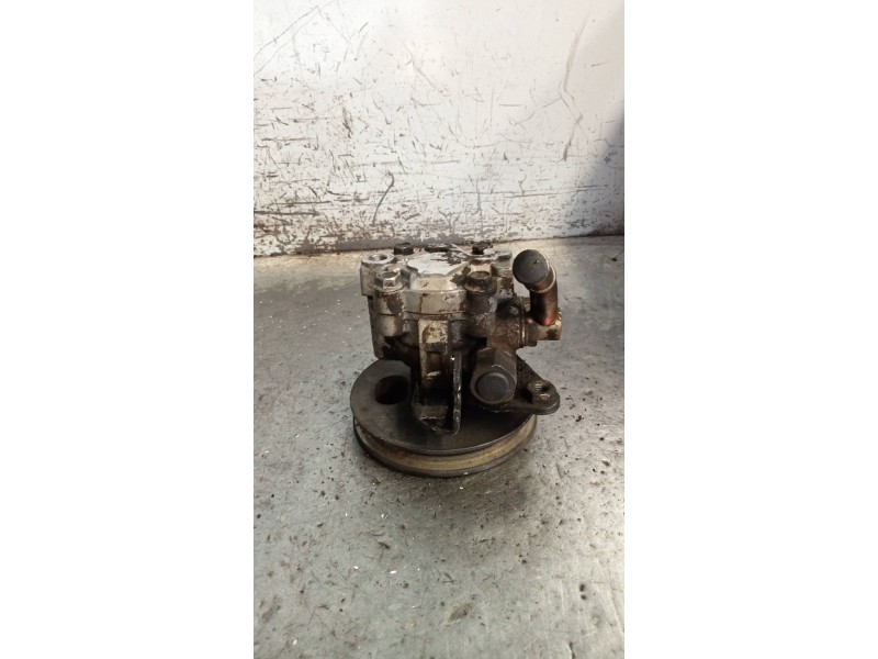 Recambio de bomba direccion para nissan serena (c23m) 2.0 slx diesel referencia OEM IAM   