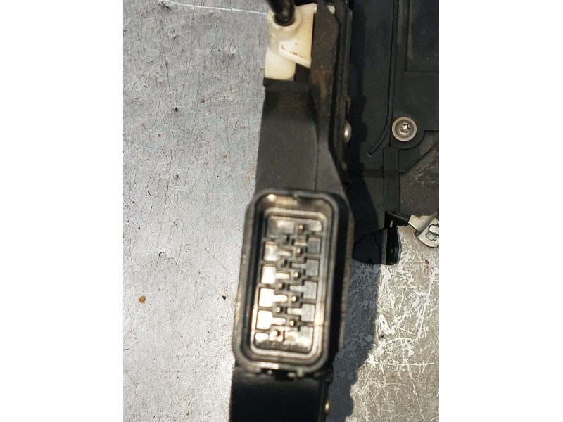 Recambio de motor cierre centralizado trasero izquierdo para land rover freelander 2 (l359) 2.2 td4 4x4 referencia OEM IAM 7H5A2