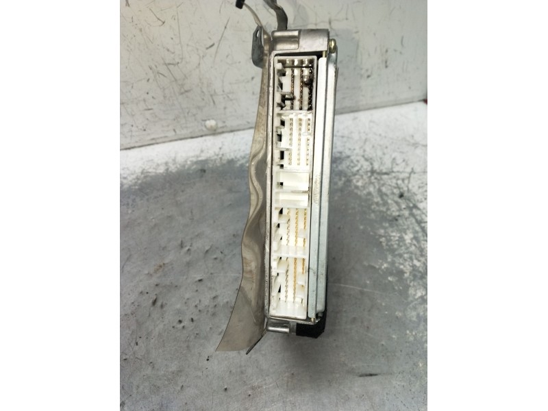 Recambio de centralita motor uce para toyota corolla liftback (_e11_) 2.0 d-4d (cde110_) referencia OEM IAM 1758005041 896661232
