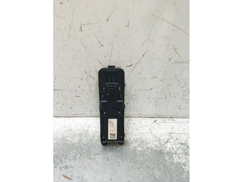 Recambio de mando elevalunas delantero izquierdo para land rover freelander 2 (l359) 2.2 td4 4x4 referencia OEM IAM AH2214540AC 