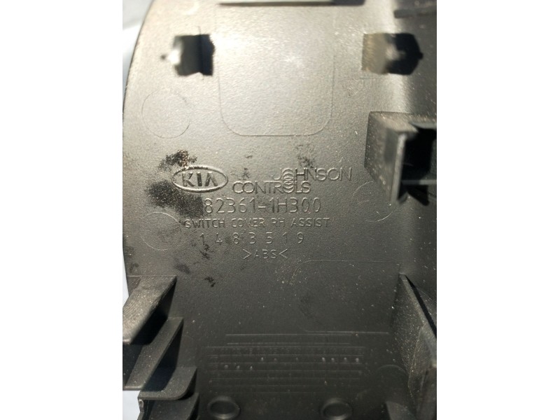 Recambio de mando elevalunas delantero derecho para kia pro cee´d (ed) 2.0 crdi 140 referencia OEM IAM 823611H300 3P 