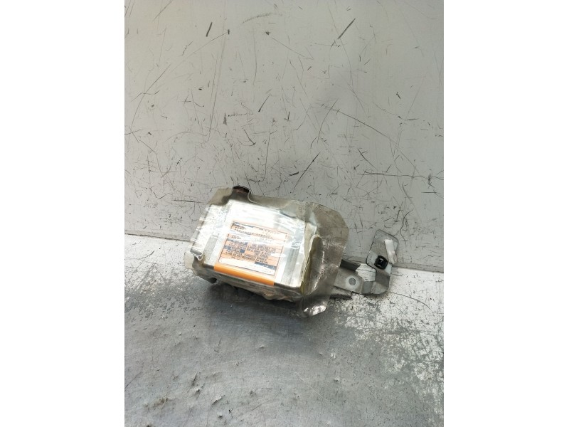 Recambio de centralita airbag para toyota corolla liftback (_e11_) 2.0 d-4d (cde110_) referencia OEM IAM 8917013020 2310001890 