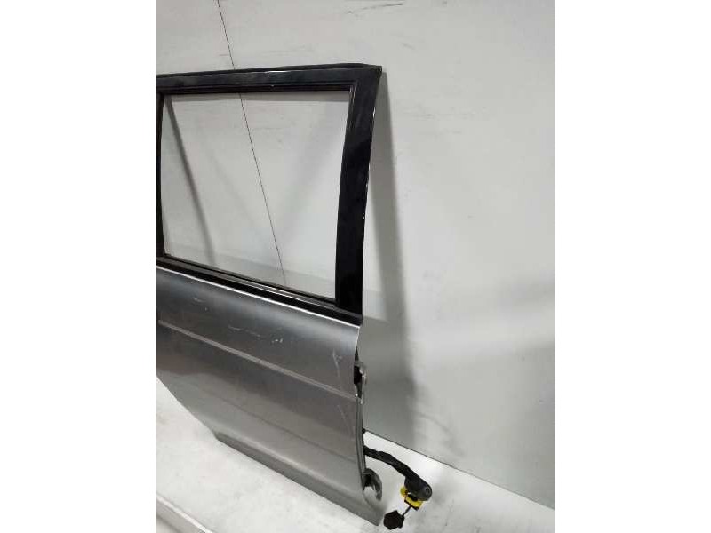Recambio de puerta trasera derecha para mitsubishi montero sport (k90) referencia OEM IAM   