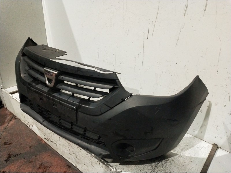 Recambio de paragolpes delantero para dacia dokker furgoneta/monovolumen 1.6 lpg referencia OEM IAM  VER FOTOS 