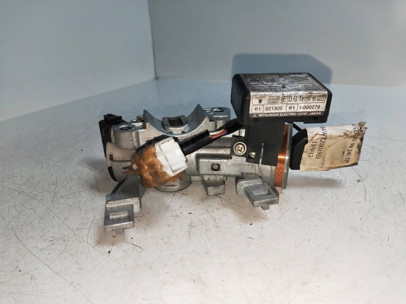 Recambio de conmutador de arranque para mitsubishi space wagon (n80/n90) 2,4 glx referencia OEM IAM 337860  