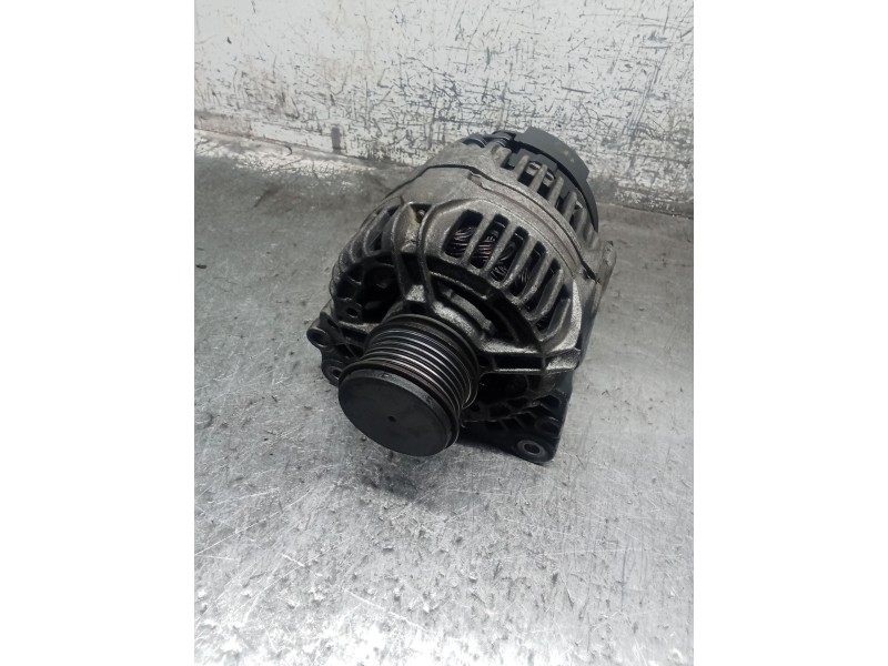 Recambio de alternador para seat ibiza ii (6k1) 1.9 tdi referencia OEM IAM 038903023 0124325001 90A