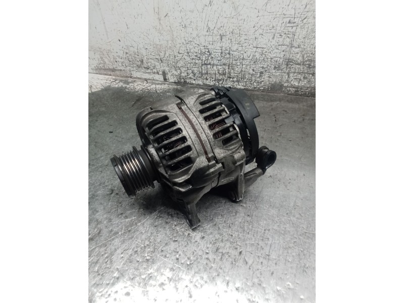 Recambio de alternador para seat ibiza ii (6k1) 1.9 tdi referencia OEM IAM 038903023 0124325001 90A