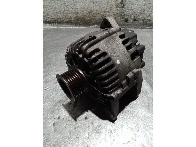 Recambio de alternador para renault megane ii coupé-cabriolet (em0/1_) 1.9 dci referencia OEM IAM   