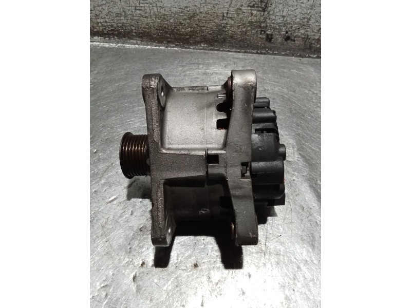 Recambio de alternador para renault megane ii coupé-cabriolet (em0/1_) 1.9 dci referencia OEM IAM   