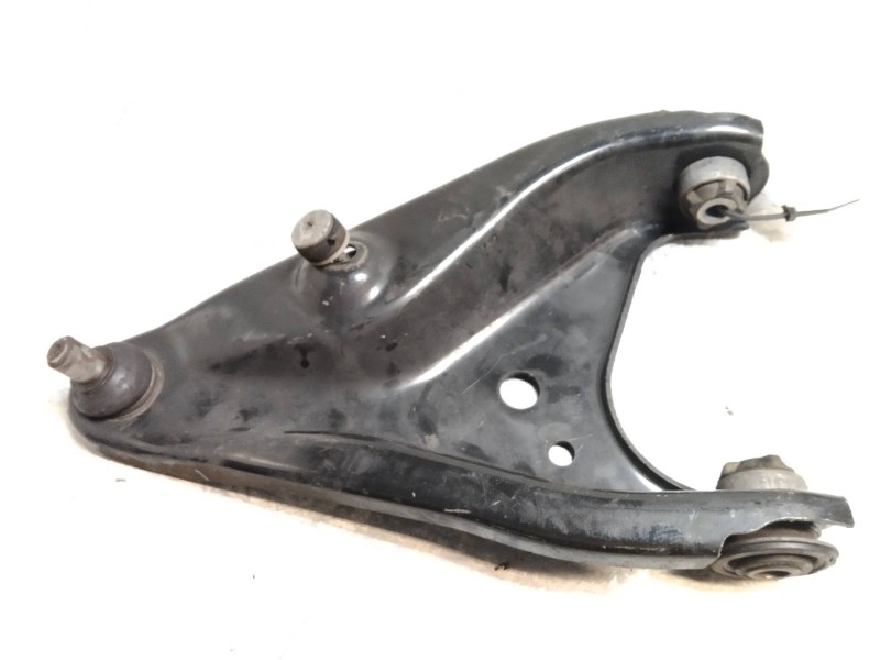 Recambio de brazo suspension inferior delantero derecho para dacia sandero 0.9 tce cat referencia OEM IAM   
