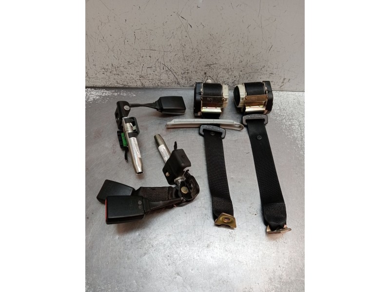 Recambio de juego cinturones trasero para mercedes-benz clase c (w203) c 200 kompressor (203.045) referencia OEM IAM  4P 
