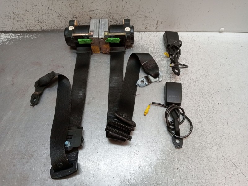 Recambio de juego cinturones delantero para mercedes-benz clase c (w203) c 200 kompressor (203.045) referencia OEM IAM  4P 