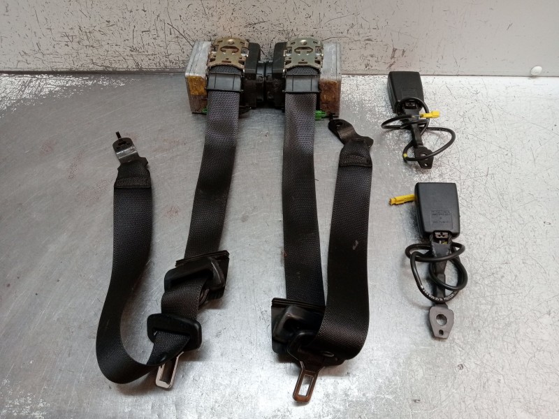 Recambio de juego cinturones delantero para mercedes-benz clase c (w203) c 200 kompressor (203.045) referencia OEM IAM  4P 