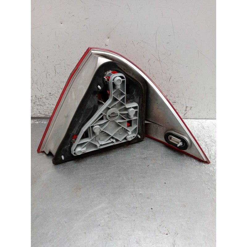 Recambio de piloto trasero izquierdo para mercedes-benz clase c (w203) c 200 kompressor (203.045) referencia OEM IAM   