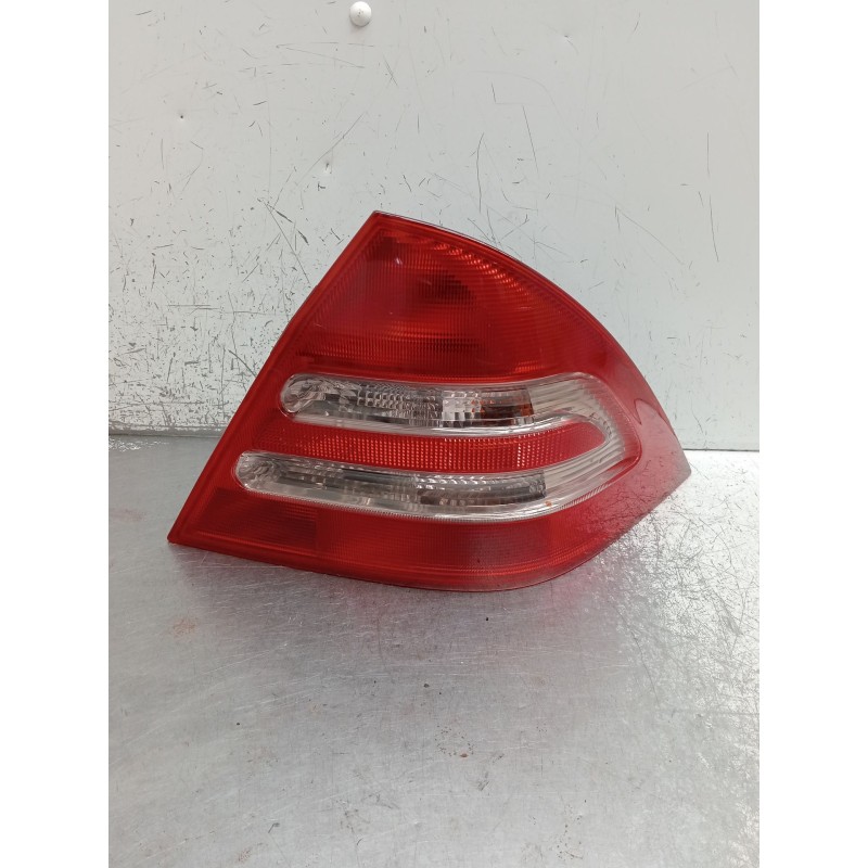 Recambio de piloto trasero derecho para mercedes-benz clase c (w203) c 200 kompressor (203.045) referencia OEM IAM   VER FOTOS