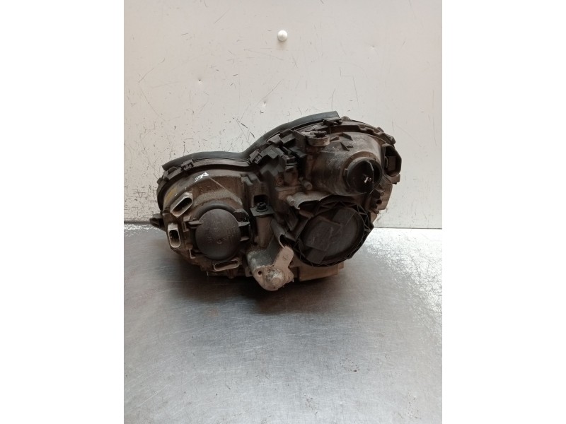Recambio de faro derecho para mercedes-benz clase c (w203) c 200 kompressor (203.045) referencia OEM IAM 0301166272 A2038201261 