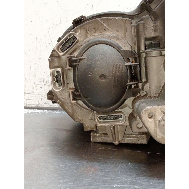 Recambio de faro derecho para mercedes-benz clase c (w203) c 200 kompressor (203.045) referencia OEM IAM 0301166272 A2038201261 