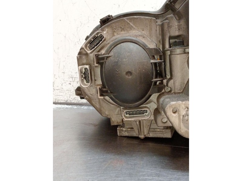 Recambio de faro derecho para mercedes-benz clase c (w203) c 200 kompressor (203.045) referencia OEM IAM 0301166272 A2038201261 