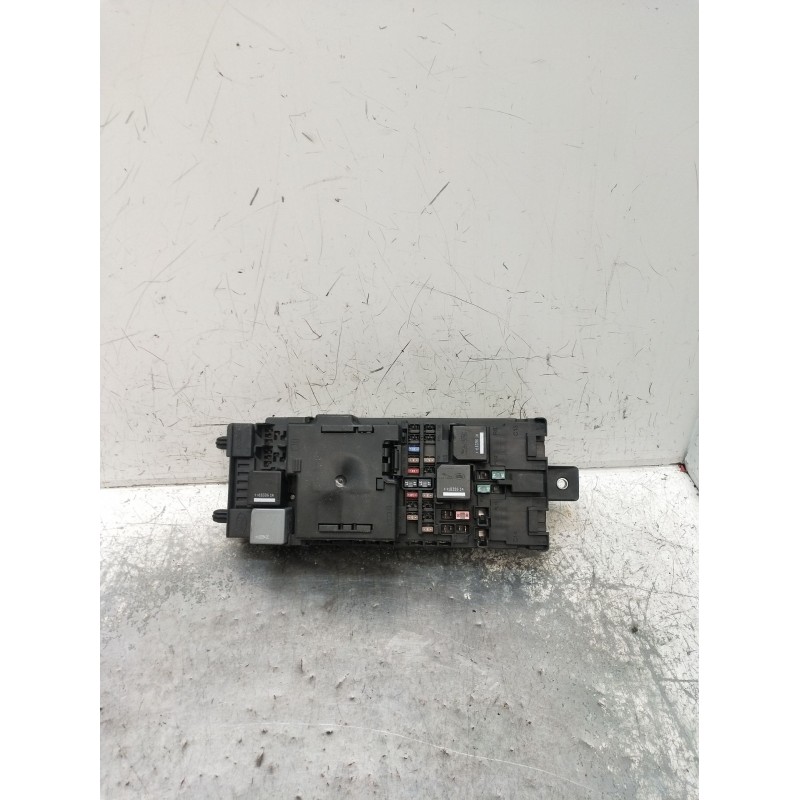 Recambio de caja reles / fusibles para land rover discovery v (l462) 2.0 sd4 4x4 referencia OEM IAM JPLA14A073BB 5C5A11F01 