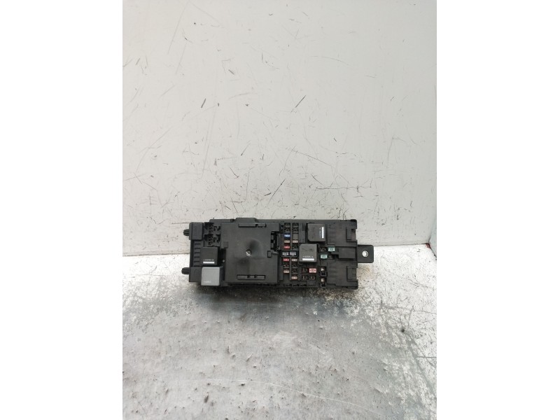Recambio de caja reles / fusibles para land rover discovery v (l462) 2.0 sd4 4x4 referencia OEM IAM JPLA14A073BB 5C5A11F01 