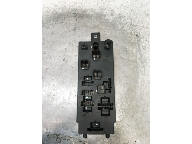 Recambio de caja reles / fusibles para land rover discovery v (l462) 2.0 sd4 4x4 referencia OEM IAM JPLA14A073BB 5C5A11F01 