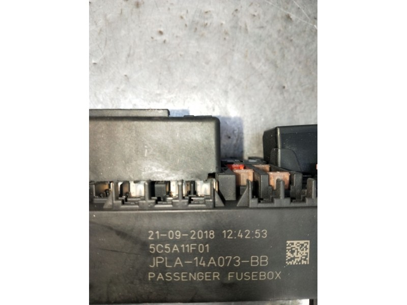 Recambio de caja reles / fusibles para land rover discovery v (l462) 2.0 sd4 4x4 referencia OEM IAM JPLA14A073BB 5C5A11F01 