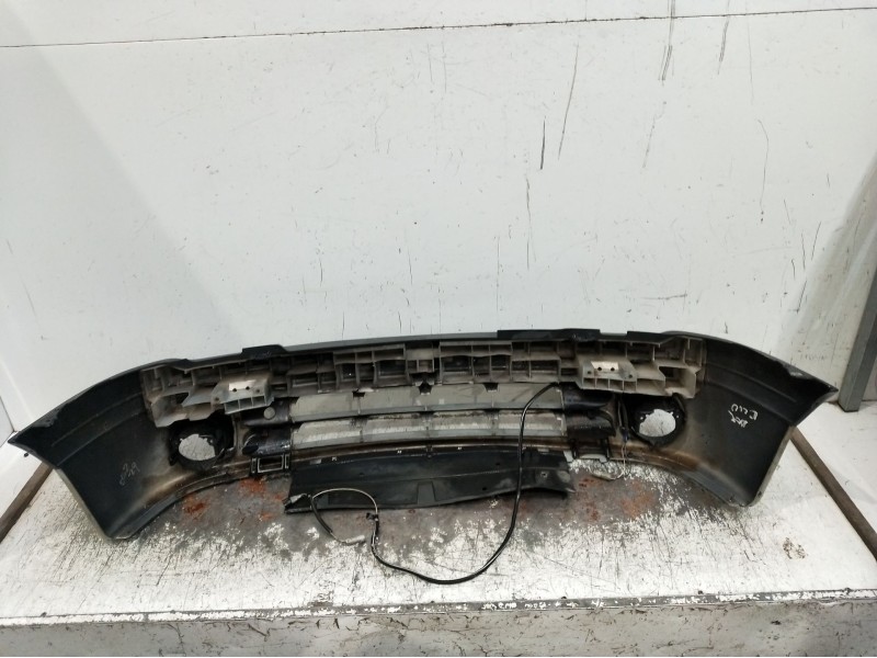 Recambio de paragolpes delantero para renault clio ii (bb_, cb_) 1.9 d (b/cb0e, bb0j) referencia OEM IAM   