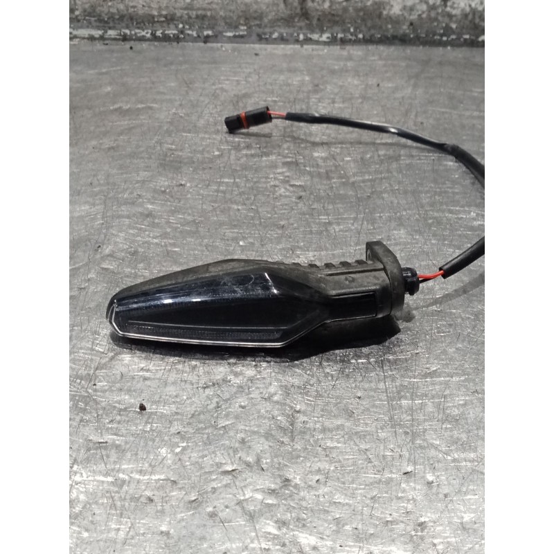 Recambio de piloto trasero izquierdo para bmw f (801cc - ) f 900 xr (4r90) referencia OEM IAM 855718805H 925265A INTERMITENTE