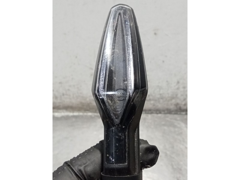 Recambio de piloto trasero derecho para bmw f (801cc - ) f 900 xr (4r90) referencia OEM IAM 855718805H 925265A INTERMITENTE