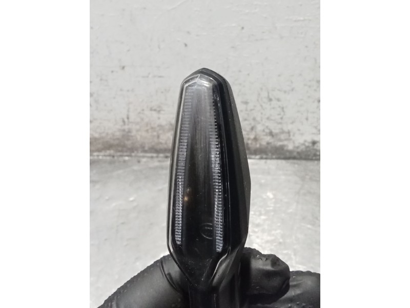 Recambio de piloto delantero izquierdo para bmw f (801cc - ) f 900 xr (4r90) referencia OEM IAM 855718805 925265A INTERMITENTE