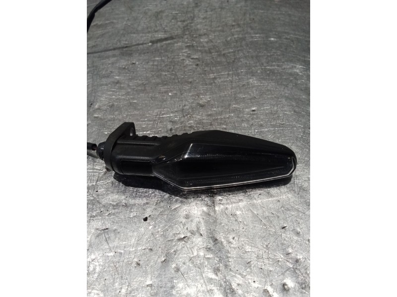 Recambio de piloto delantero derecho para bmw f (801cc - ) f 900 xr (4r90) referencia OEM IAM 855718805H 925265A INTERMITENTE