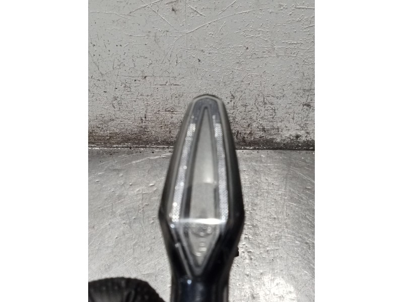 Recambio de piloto delantero derecho para bmw f (801cc - ) f 900 xr (4r90) referencia OEM IAM 855718805H 925265A INTERMITENTE