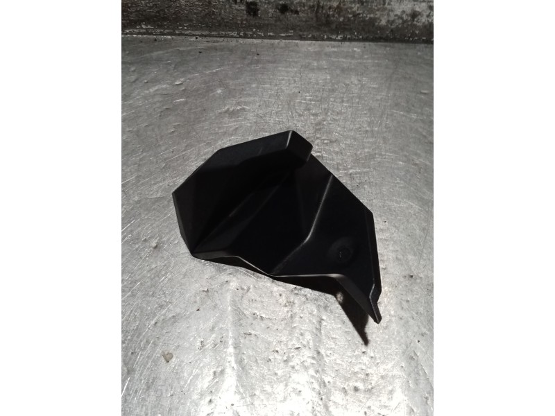 Recambio de moldura para bmw f (801cc - ) f 900 xr (4r90) referencia OEM IAM 8403924 19593510 4863