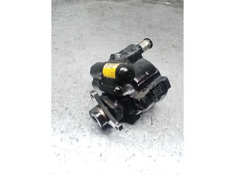 Recambio de bomba direccion para renault clio ii (bb_, cb_) 1.9 d (b/cb0e, bb0j) referencia OEM IAM 7700840105  