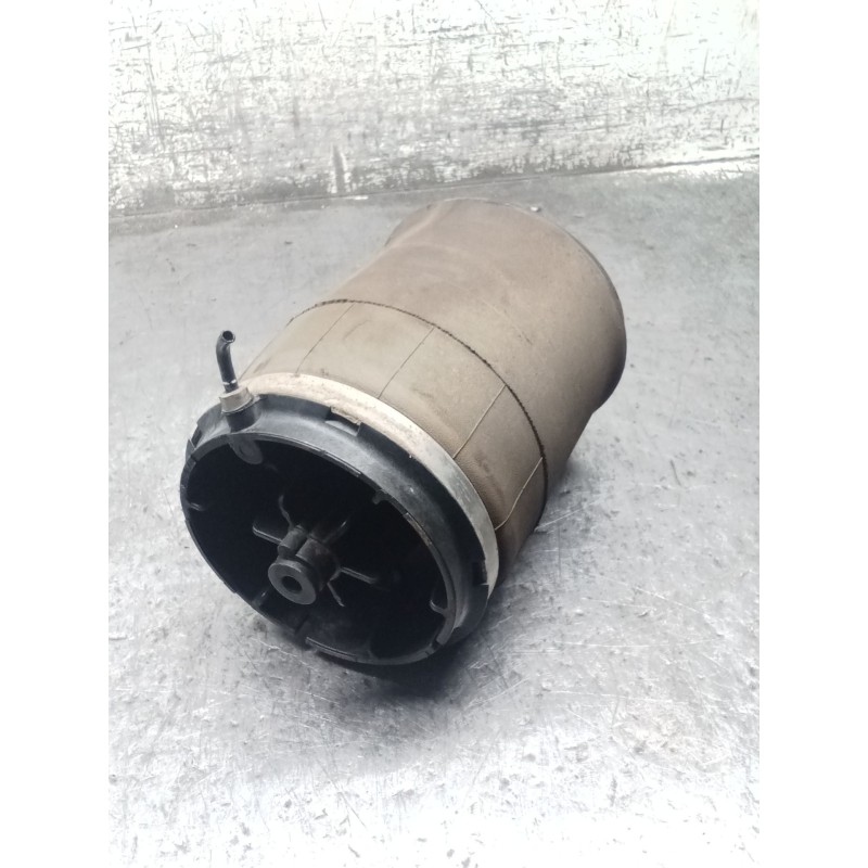 Recambio de amortiguador trasero derecho para land rover discovery v (l462) 2.0 sd4 4x4 referencia OEM IAM 394D18T BALONA 
