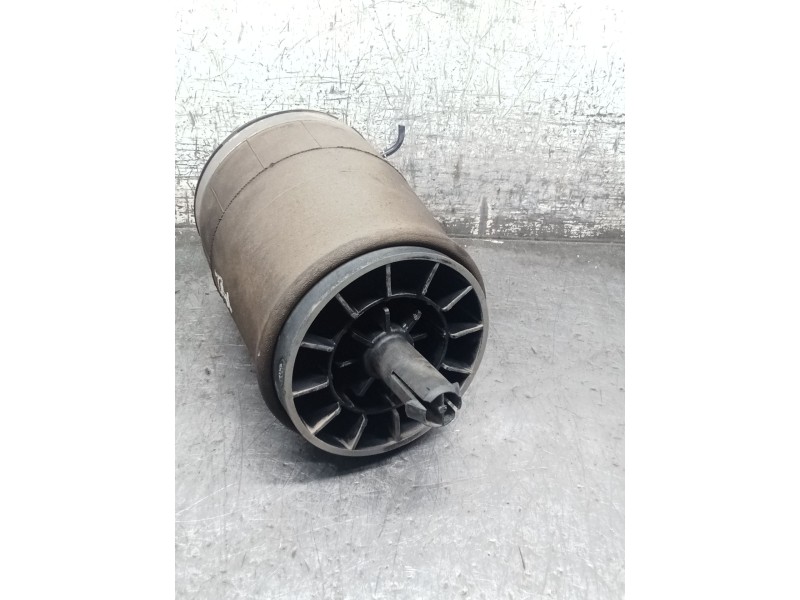 Recambio de amortiguador trasero derecho para land rover discovery v (l462) 2.0 sd4 4x4 referencia OEM IAM 394D18T BALONA 