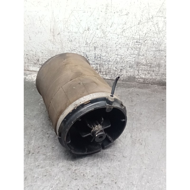 Recambio de amortiguador trasero izquierdo para land rover discovery v (l462) 2.0 sd4 4x4 referencia OEM IAM 394D18T BALONA 