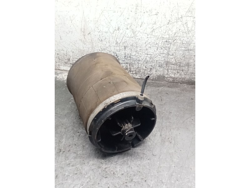 Recambio de amortiguador trasero izquierdo para land rover discovery v (l462) 2.0 sd4 4x4 referencia OEM IAM 394D18T BALONA 