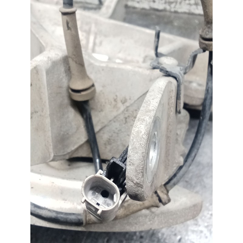 Recambio de mangueta trasera izquierda para land rover discovery v (l462) 2.0 sd4 4x4 referencia OEM IAM JPLA5A971BA  