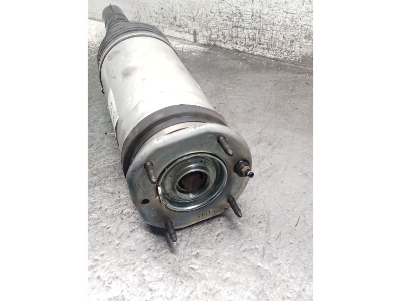 Recambio de amortiguador delantero derecho para land rover discovery v (l462) 2.0 sd4 4x4 referencia OEM IAM CJ3VA  