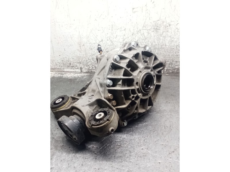 Recambio de diferencial trasero para land rover discovery v (l462) 2.0 sd4 4x4 referencia OEM IAM HPLA4A213DA R 3.31 C9S2A