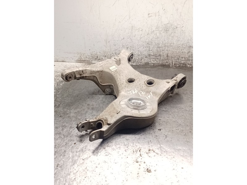 Recambio de brazo suspension inferior trasero izquierdo para land rover discovery v (l462) 2.0 sd4 4x4 referencia OEM IAM 28B075