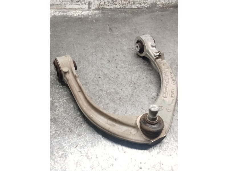 Recambio de brazo suspension superior delantero izquierdo para land rover discovery v (l462) 2.0 sd4 4x4 referencia OEM IAM PLA3