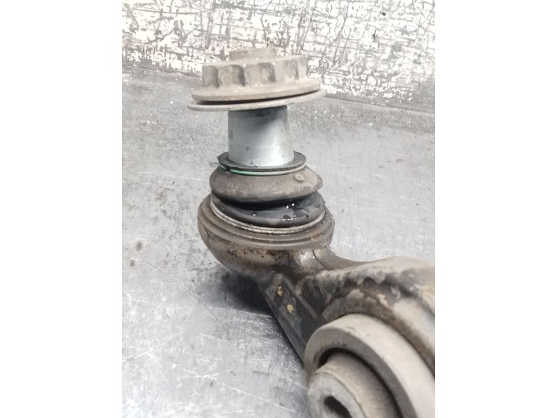 Recambio de brazo suspension inferior delantero izquierdo para land rover discovery v (l462) 2.0 sd4 4x4 referencia OEM IAM JPLA