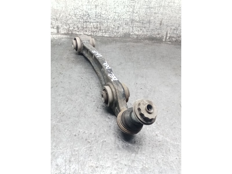 Recambio de brazo suspension inferior delantero derecho para land rover discovery v (l462) 2.0 sd4 4x4 referencia OEM IAM JPLA3C