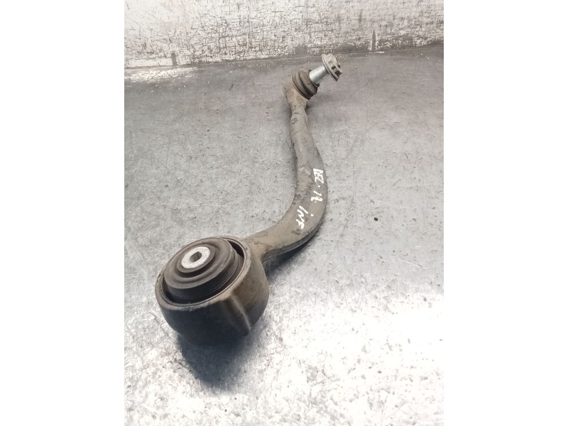 Recambio de brazo suspension inferior delantero izquierdo para land rover discovery v (l462) 2.0 sd4 4x4 referencia OEM IAM PLA3