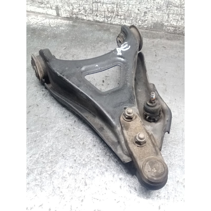 Recambio de brazo suspension inferior delantero derecho para renault clio ii (bb_, cb_) 1.9 d (b/cb0e, bb0j) referencia OEM IAM 