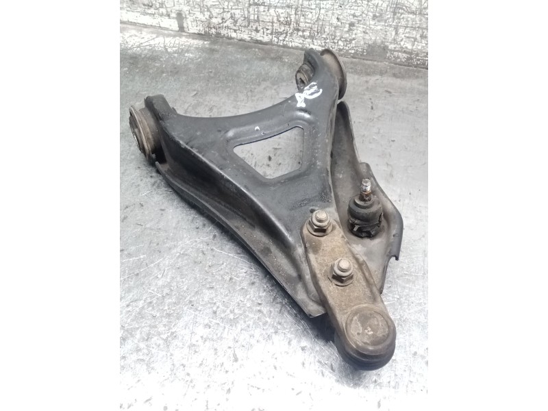 Recambio de brazo suspension inferior delantero derecho para renault clio ii (bb_, cb_) 1.9 d (b/cb0e, bb0j) referencia OEM IAM 