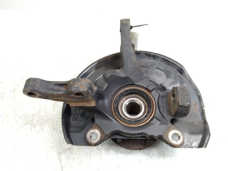 Recambio de mangueta delantera derecha para mitsubishi carisma berlina 4 (da0) 1.9 turbodiesel referencia OEM IAM   